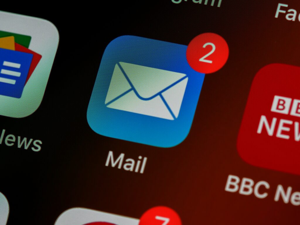 Automating email marketing for iphones with Mailparser